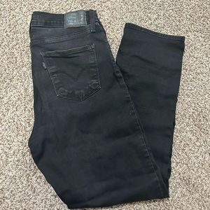 Levi’s high rise black crop pants, size 30